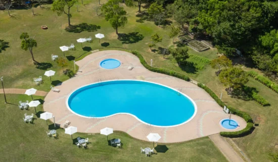 ガーデンプール《夏季営業》