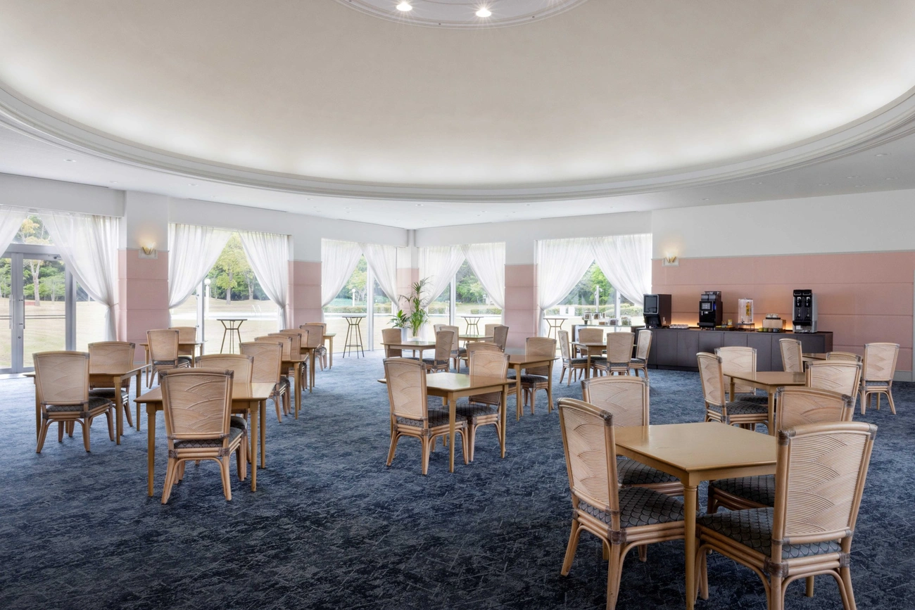 ラウンジイメージトップ｜メルキュール福岡宗像リゾート＆スパ